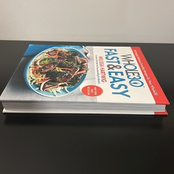 The Whole 30 Fast & Easy by Melissa Hartwig - Picture 5 of 5